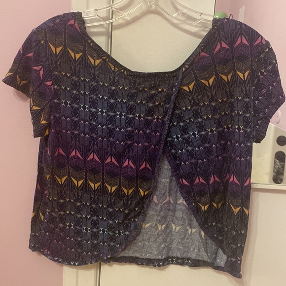 Colourful crop top! - Picture 2 of 4